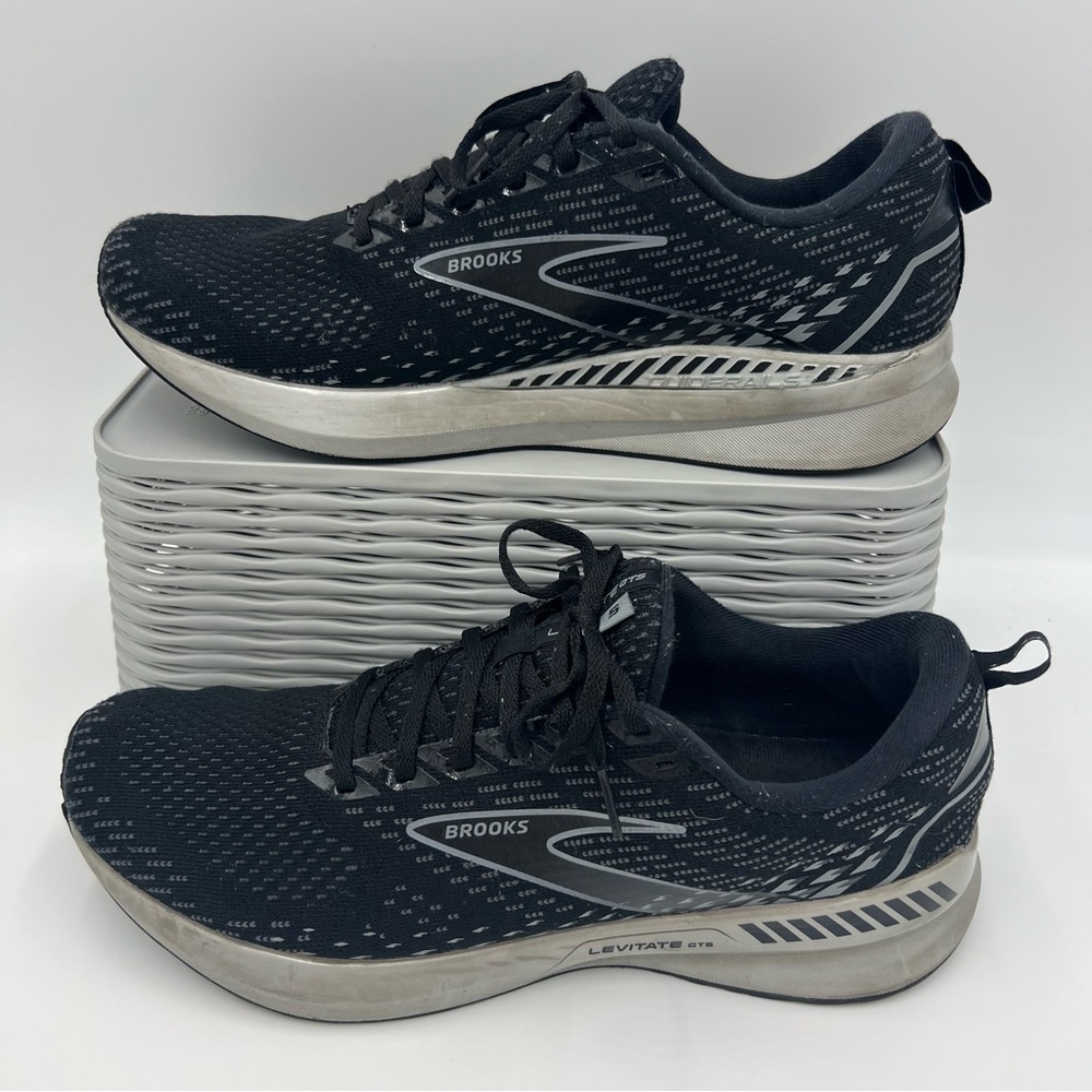 Brooks Running Men’s Levitate 5 Black Size 12.5